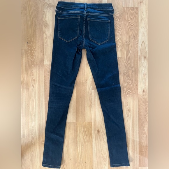 Banana Republic skinny jeans. E - Picture 2 of 5